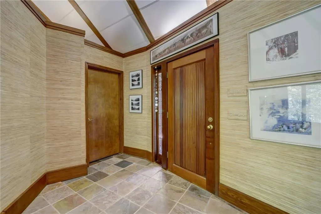 4787 Riverview Road, Atlanta, Georgia 30327, 2 Bedrooms Bedrooms, ,2 BathroomsBathrooms,Residential,Sold,4787 Riverview Road,7244621