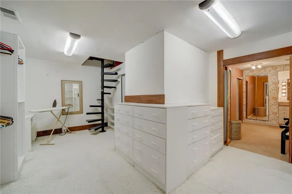 4787 Riverview Road, Atlanta, Georgia 30327, 2 Bedrooms Bedrooms, ,2 BathroomsBathrooms,Residential,Sold,4787 Riverview Road,7244621