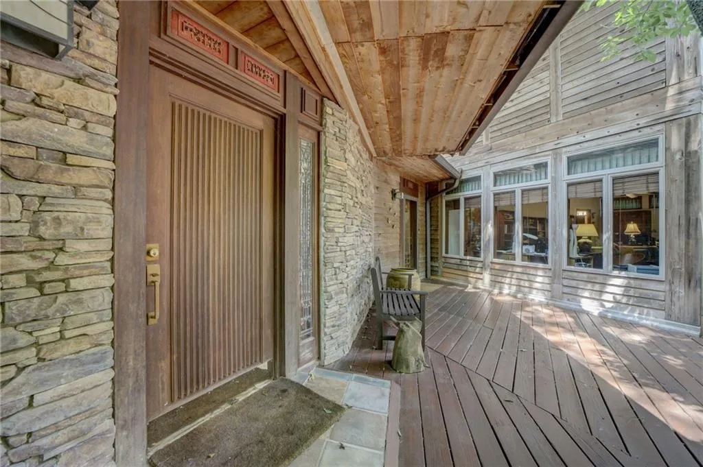 4787 Riverview Road, Atlanta, Georgia 30327, 2 Bedrooms Bedrooms, ,2 BathroomsBathrooms,Residential,Sold,4787 Riverview Road,7244621