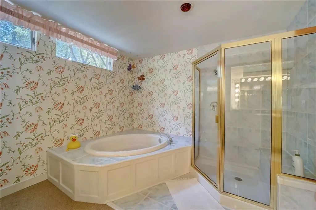 4787 Riverview Road, Atlanta, Georgia 30327, 2 Bedrooms Bedrooms, ,2 BathroomsBathrooms,Residential,Sold,4787 Riverview Road,7244621