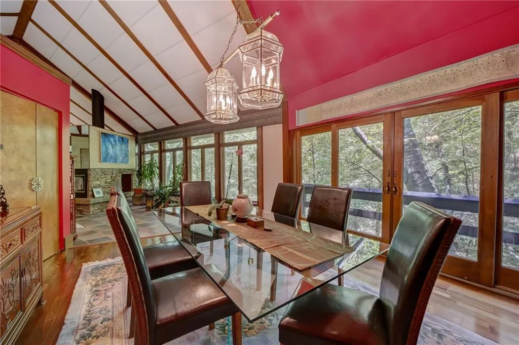 4787 Riverview Road, Atlanta, Georgia 30327, 2 Bedrooms Bedrooms, ,2 BathroomsBathrooms,Residential,Sold,4787 Riverview Road,7244621