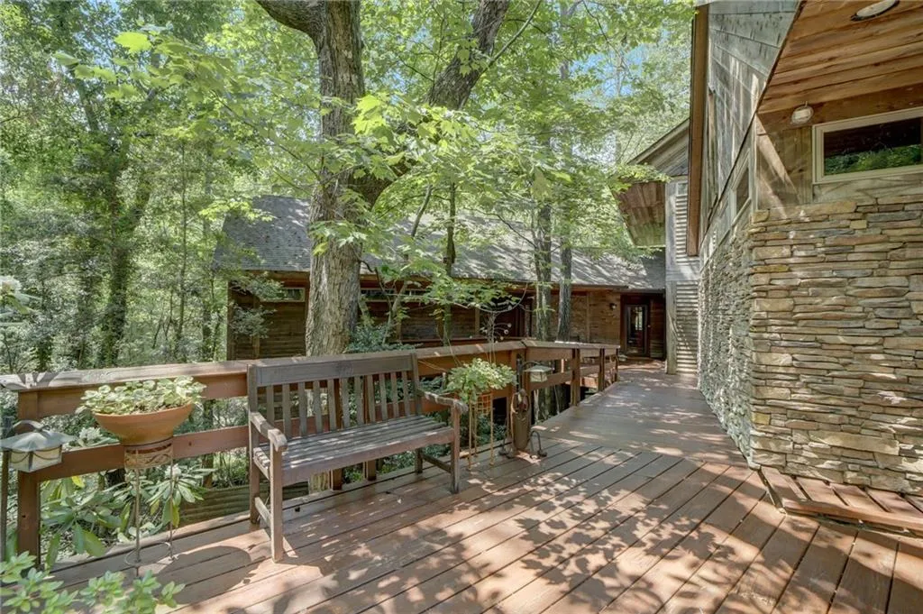 4787 Riverview Road, Atlanta, Georgia 30327, 2 Bedrooms Bedrooms, ,2 BathroomsBathrooms,Residential,Sold,4787 Riverview Road,7244621