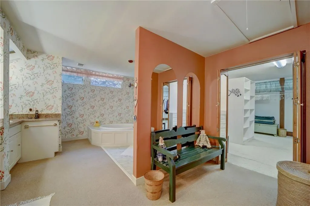 4787 Riverview Road, Atlanta, Georgia 30327, 2 Bedrooms Bedrooms, ,2 BathroomsBathrooms,Residential,Sold,4787 Riverview Road,7244621