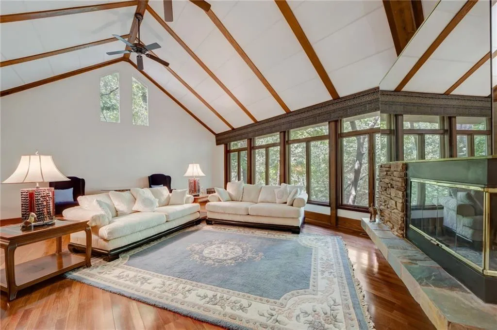 4787 Riverview Road, Atlanta, Georgia 30327, 2 Bedrooms Bedrooms, ,2 BathroomsBathrooms,Residential,Sold,4787 Riverview Road,7244621