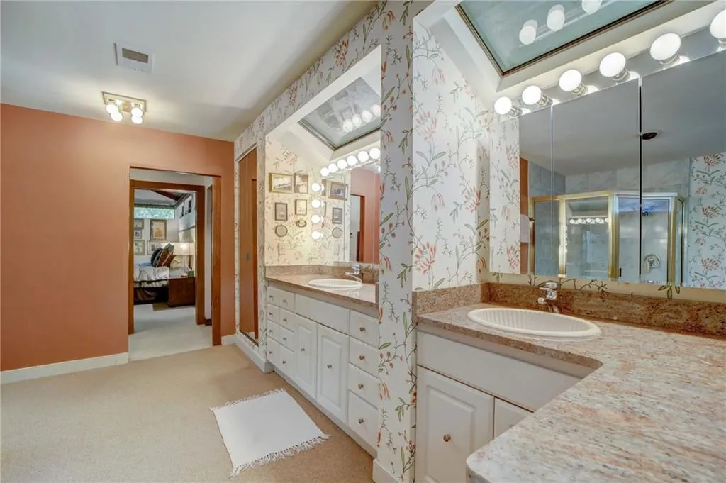 4787 Riverview Road, Atlanta, Georgia 30327, 2 Bedrooms Bedrooms, ,2 BathroomsBathrooms,Residential,Sold,4787 Riverview Road,7244621