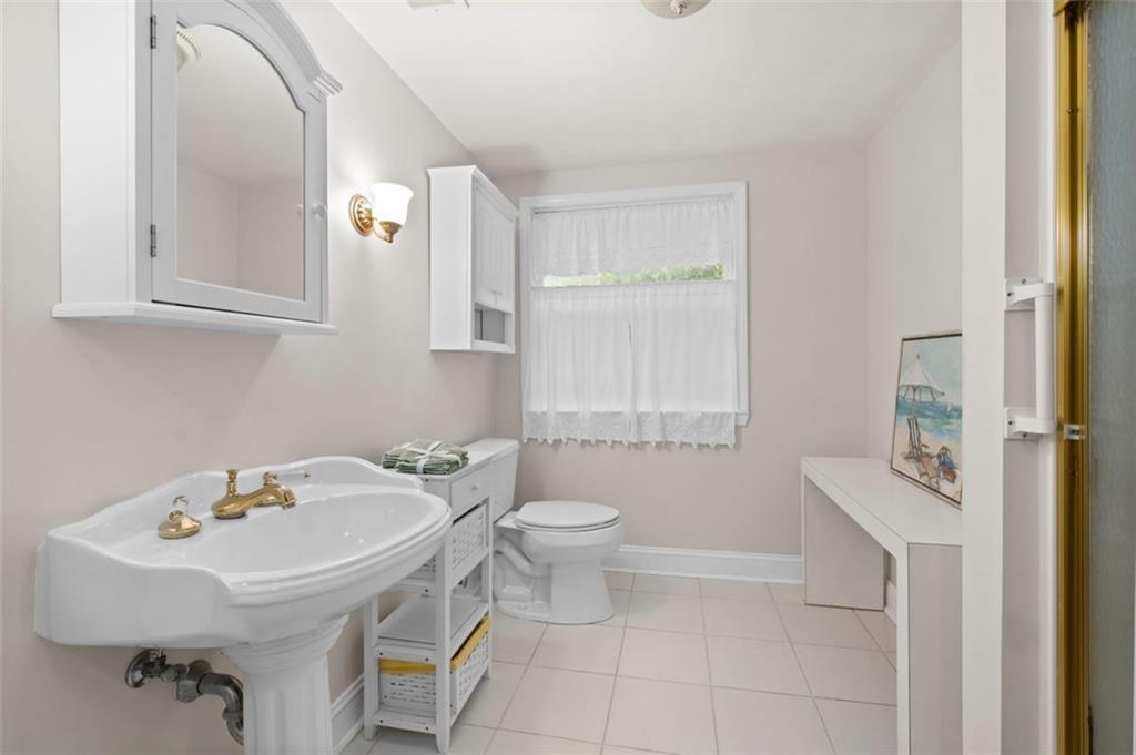 Bathroom 5- Terrace Level
