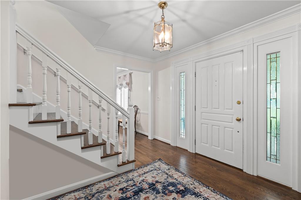 270 AMHERST Court, Sandy Springs, Georgia 30328, 7 Bedrooms Bedrooms, ,5 BathroomsBathrooms,Residential,Sold,270 AMHERST Court,7279389