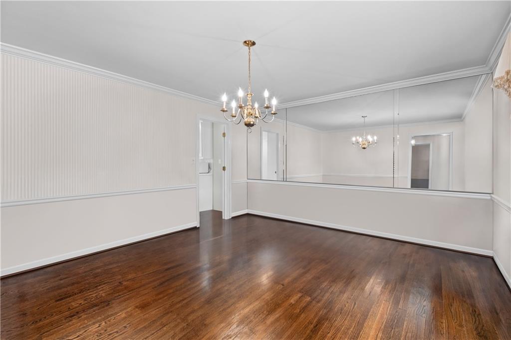 270 AMHERST Court, Sandy Springs, Georgia 30328, 7 Bedrooms Bedrooms, ,5 BathroomsBathrooms,Residential,Sold,270 AMHERST Court,7279389