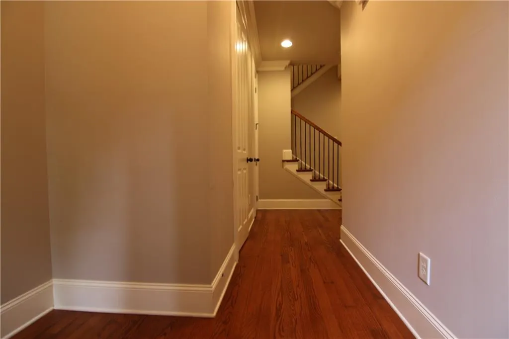 7750 Glisten Avenue Unit 292, Sandy Springs, Georgia 30328, 3 Bedrooms Bedrooms, ,2 BathroomsBathrooms,Residential,Sold,7750 Glisten Avenue Unit 292,6738337