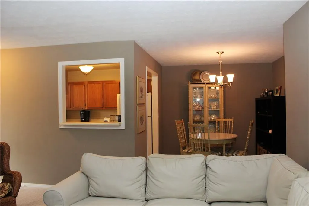 109 Gettysburg Place, Sandy Springs, Georgia 30350, 2 Bedrooms Bedrooms, ,1 BathroomBathrooms,Residential,Sold,109 Gettysburg Place,5977980