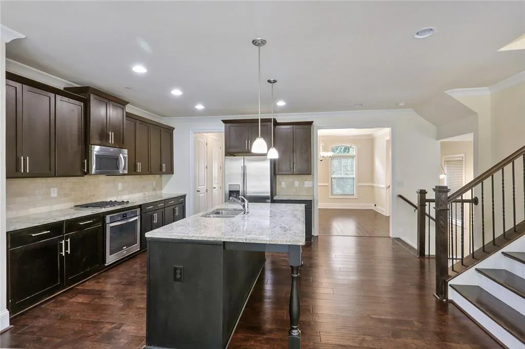 1225 Apperley Place, Sandy Springs, Georgia 30350, 4 Bedrooms Bedrooms, ,3 BathroomsBathrooms,Residential,Sold,1225 Apperley Place,6777494