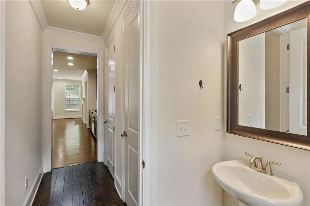 1225 Apperley Place, Sandy Springs, Georgia 30350, 4 Bedrooms Bedrooms, ,3 BathroomsBathrooms,Residential,Sold,1225 Apperley Place,6777494