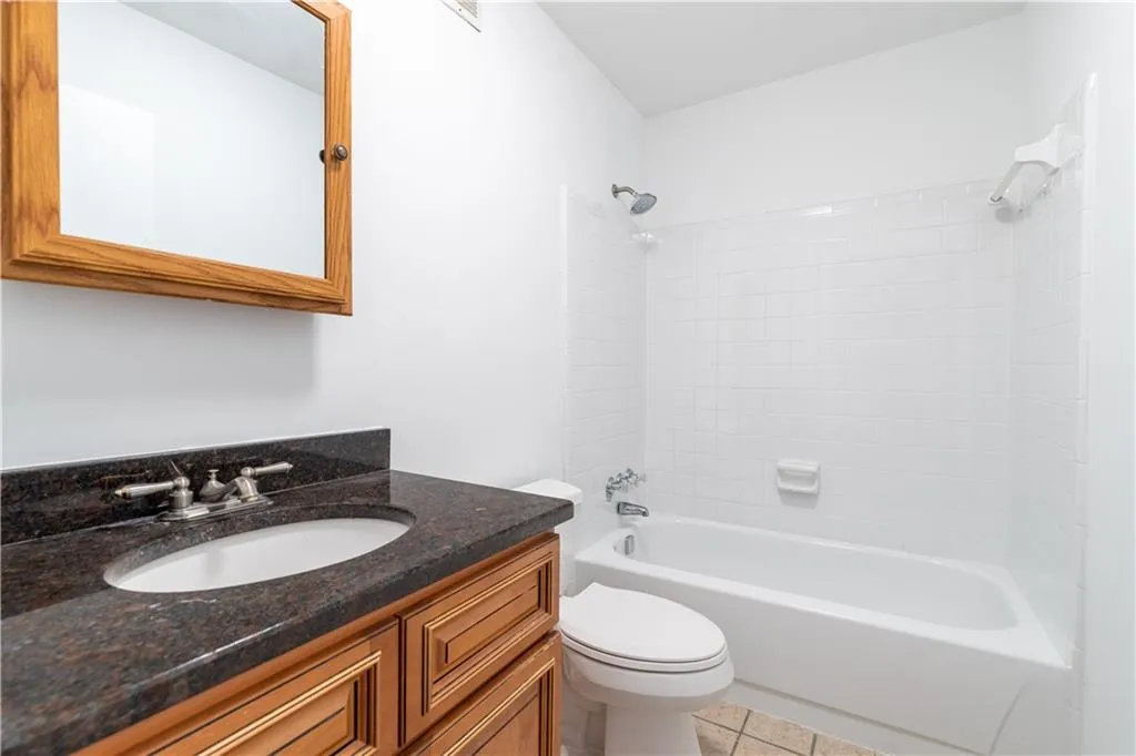 1201 Old Hammond Chase, Sandy Springs, Georgia 30350, 3 Bedrooms Bedrooms, ,2 BathroomsBathrooms,Residential,Sold,1201 Old Hammond Chase,7107512