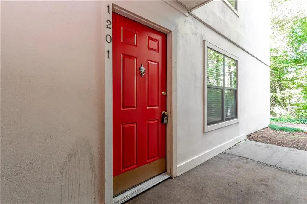 1201 Old Hammond Chase, Sandy Springs, Georgia 30350, 3 Bedrooms Bedrooms, ,2 BathroomsBathrooms,Residential,Sold,1201 Old Hammond Chase,7107512
