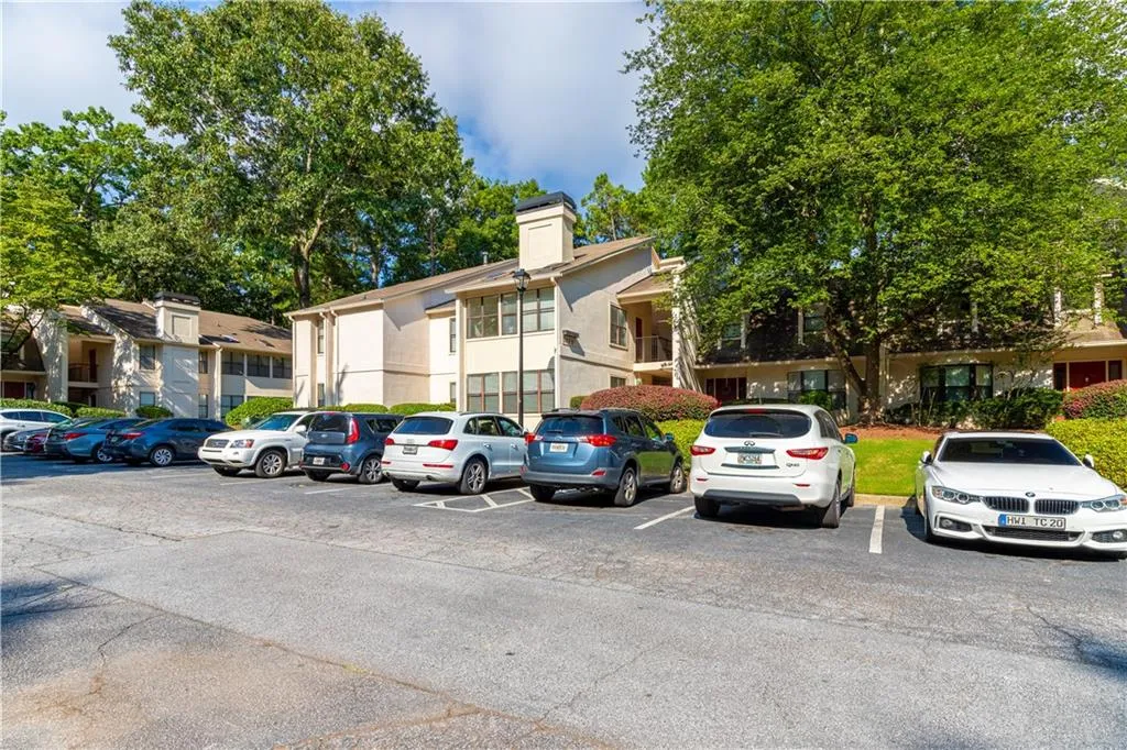 1201 Old Hammond Chase, Sandy Springs, Georgia 30350, 3 Bedrooms Bedrooms, ,2 BathroomsBathrooms,Residential,Sold,1201 Old Hammond Chase,7107512