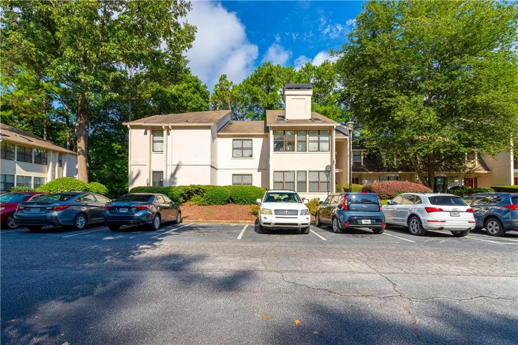 1201 Old Hammond Chase, Sandy Springs, Georgia 30350, 3 Bedrooms Bedrooms, ,2 BathroomsBathrooms,Residential,Sold,1201 Old Hammond Chase,7107512