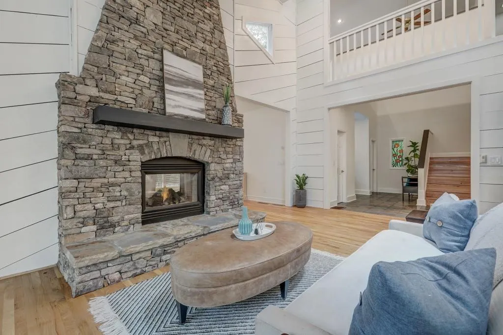 220 Cameron Glen Court, Sandy Springs, Georgia 30328, 5 Bedrooms Bedrooms, ,4 BathroomsBathrooms,Residential,Sold,220 Cameron Glen Court,6802571