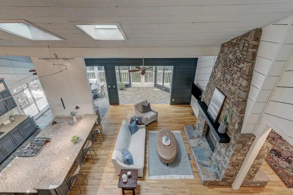 220 Cameron Glen Court, Sandy Springs, Georgia 30328, 5 Bedrooms Bedrooms, ,4 BathroomsBathrooms,Residential,Sold,220 Cameron Glen Court,6802571