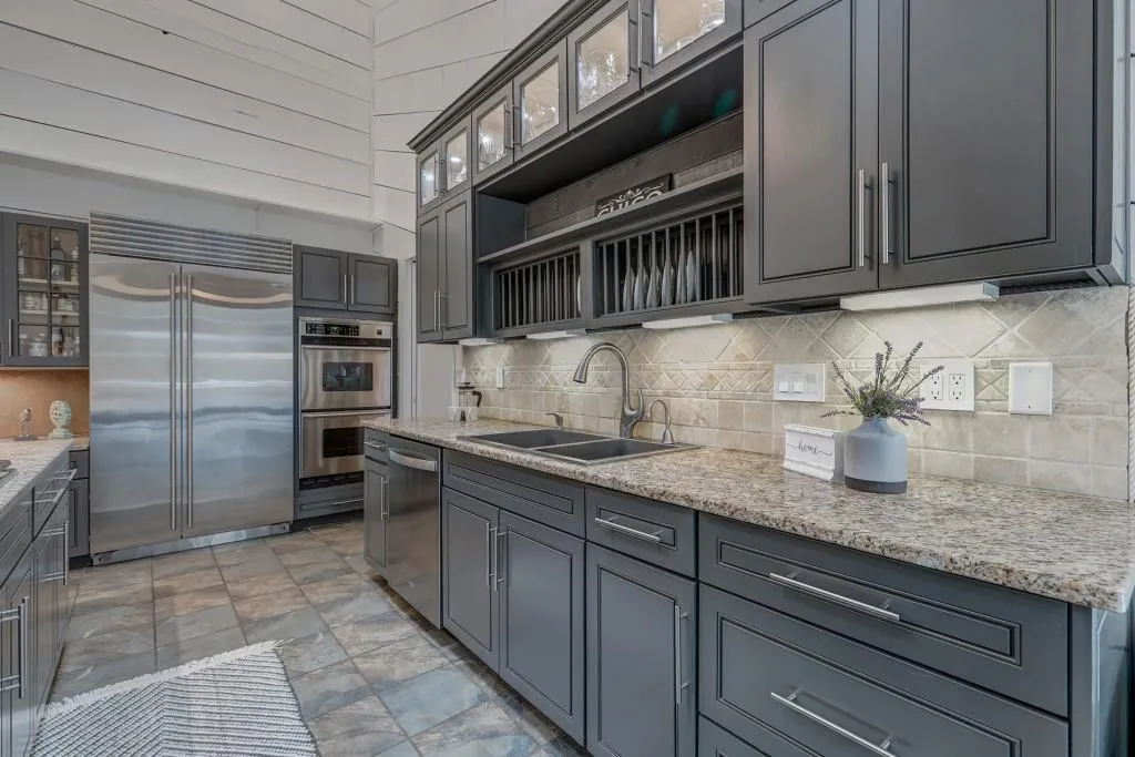 220 Cameron Glen Court, Sandy Springs, Georgia 30328, 5 Bedrooms Bedrooms, ,4 BathroomsBathrooms,Residential,Sold,220 Cameron Glen Court,6802571