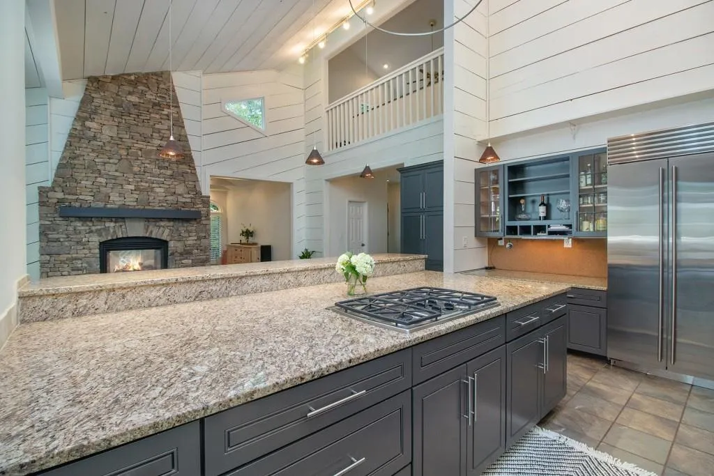 220 Cameron Glen Court, Sandy Springs, Georgia 30328, 5 Bedrooms Bedrooms, ,4 BathroomsBathrooms,Residential,Sold,220 Cameron Glen Court,6802571