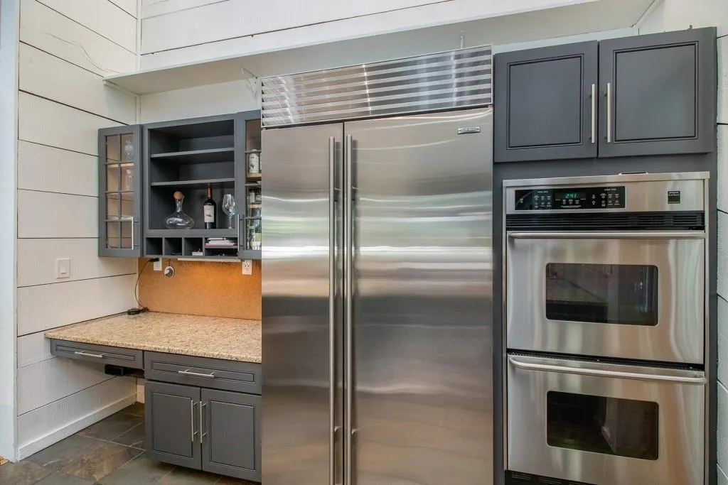 220 Cameron Glen Court, Sandy Springs, Georgia 30328, 5 Bedrooms Bedrooms, ,4 BathroomsBathrooms,Residential,Sold,220 Cameron Glen Court,6802571