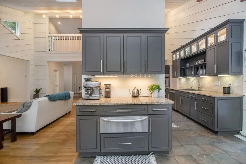 220 Cameron Glen Court, Sandy Springs, Georgia 30328, 5 Bedrooms Bedrooms, ,4 BathroomsBathrooms,Residential,Sold,220 Cameron Glen Court,6802571