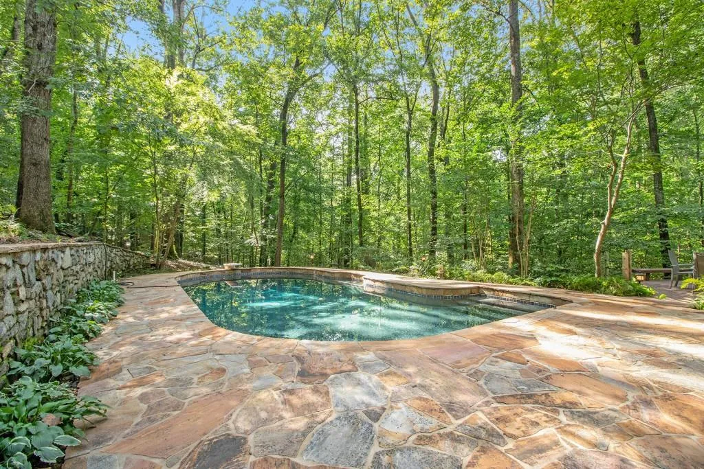 220 Cameron Glen Court, Sandy Springs, Georgia 30328, 5 Bedrooms Bedrooms, ,4 BathroomsBathrooms,Residential,Sold,220 Cameron Glen Court,6802571