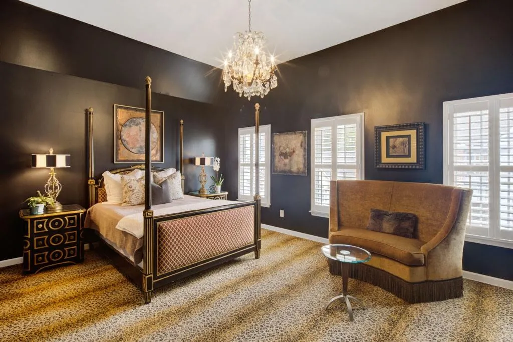 195 Mystic Court, Atlanta, Georgia 30342, 3 Bedrooms Bedrooms, ,3 BathroomsBathrooms,Residential,For Sale,195 Mystic Court,7615240