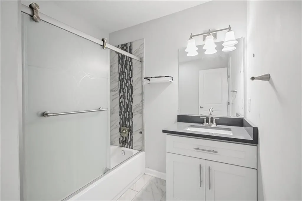 2844 Oldknow Drive Nw, Atlanta, Georgia 30318, 2 Bedrooms Bedrooms, 0 ,3 BathroomsBathrooms,Residential,For Sale,2844 Oldknow Drive Nw,7832818