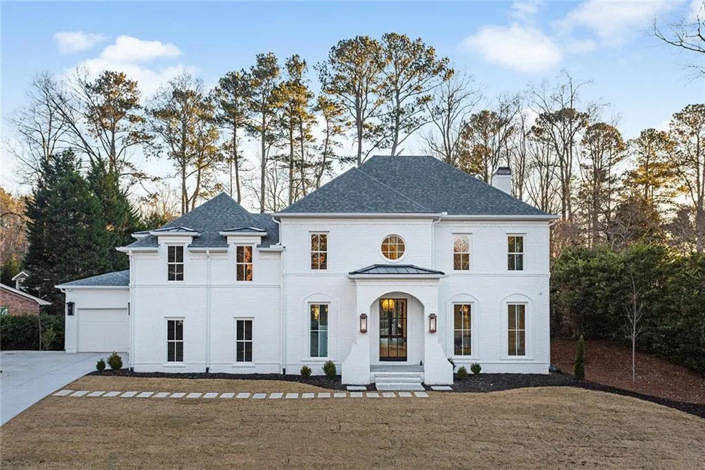 715 Amberidge Trail, Sandy Springs, Georgia 30328, 5 Bedrooms Bedrooms, ,4 BathroomsBathrooms,Residential,Sold,715 Amberidge Trail,6988199