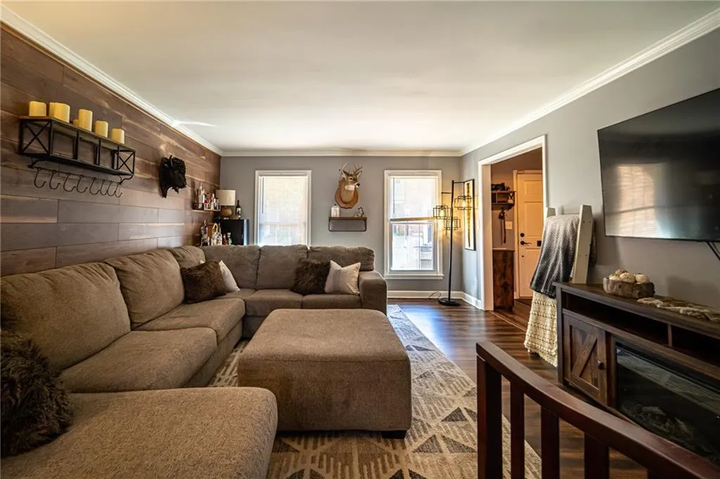 6520 Roswell Road Ne Unit 97, Sandy Springs, Georgia 30328, 3 Bedrooms Bedrooms, ,2 BathroomsBathrooms,Residential,Sold,6520 Roswell Road Ne Unit 97,7129494