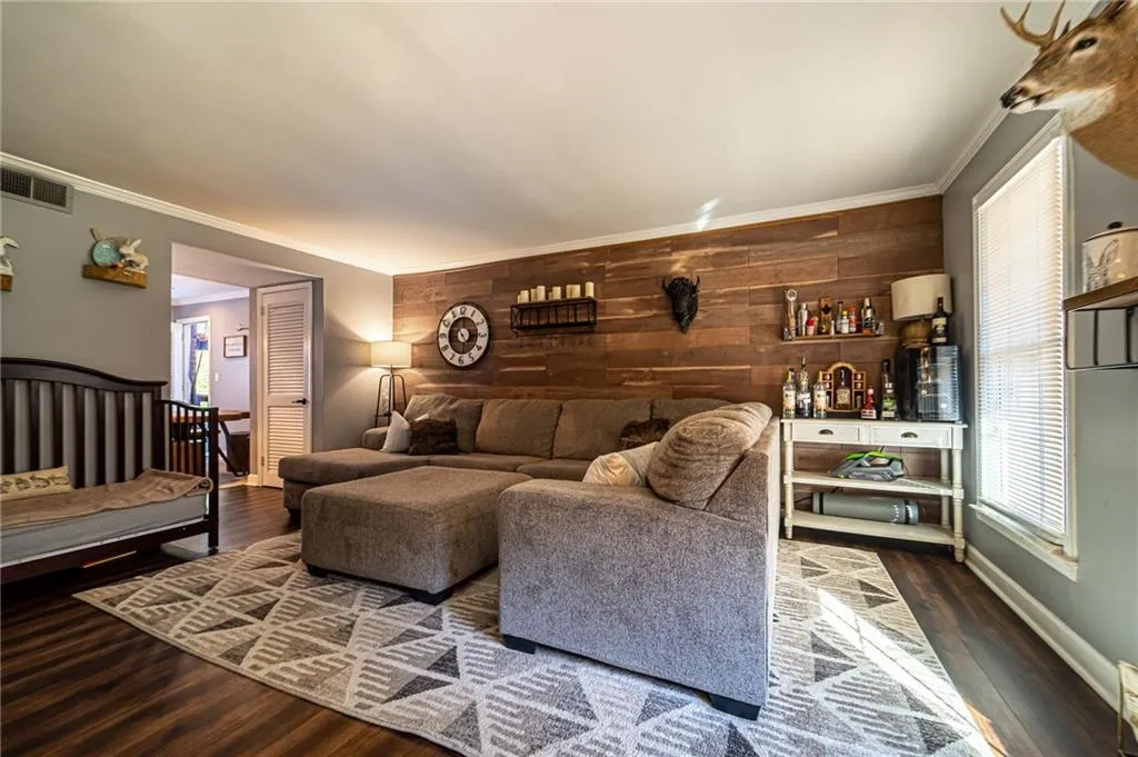 6520 Roswell Road Ne Unit 97, Sandy Springs, Georgia 30328, 3 Bedrooms Bedrooms, ,2 BathroomsBathrooms,Residential,Sold,6520 Roswell Road Ne Unit 97,7129494