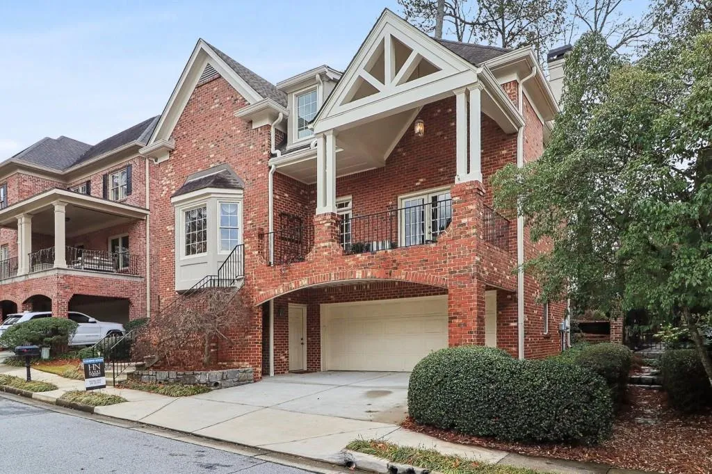 1135 Fairway Gardens Ne, Brookhaven, Georgia 30319, 3 Bedrooms Bedrooms, ,3 BathroomsBathrooms,Residential,Sold,1135 Fairway Gardens Ne,7503557