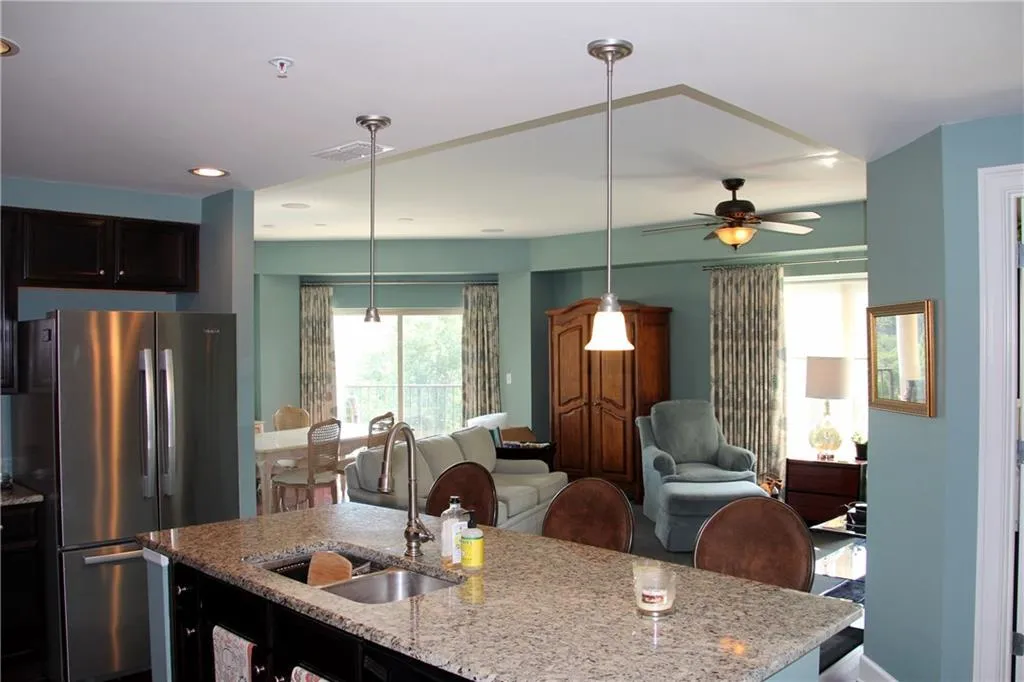 200 River Vista Drive Unit 539, Atlanta, Georgia 30339, 2 Bedrooms Bedrooms, ,2 BathroomsBathrooms,Residential,Sold,200 River Vista Drive Unit 539,5711117