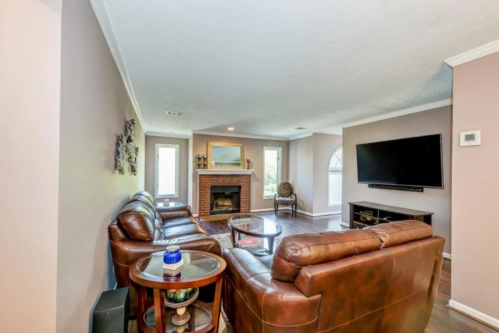 60 Saint Claire Lane Ne, Atlanta, Georgia 30324, 2 Bedrooms Bedrooms, ,2 BathroomsBathrooms,Residential,Sold,60 Saint Claire Lane Ne,6000170