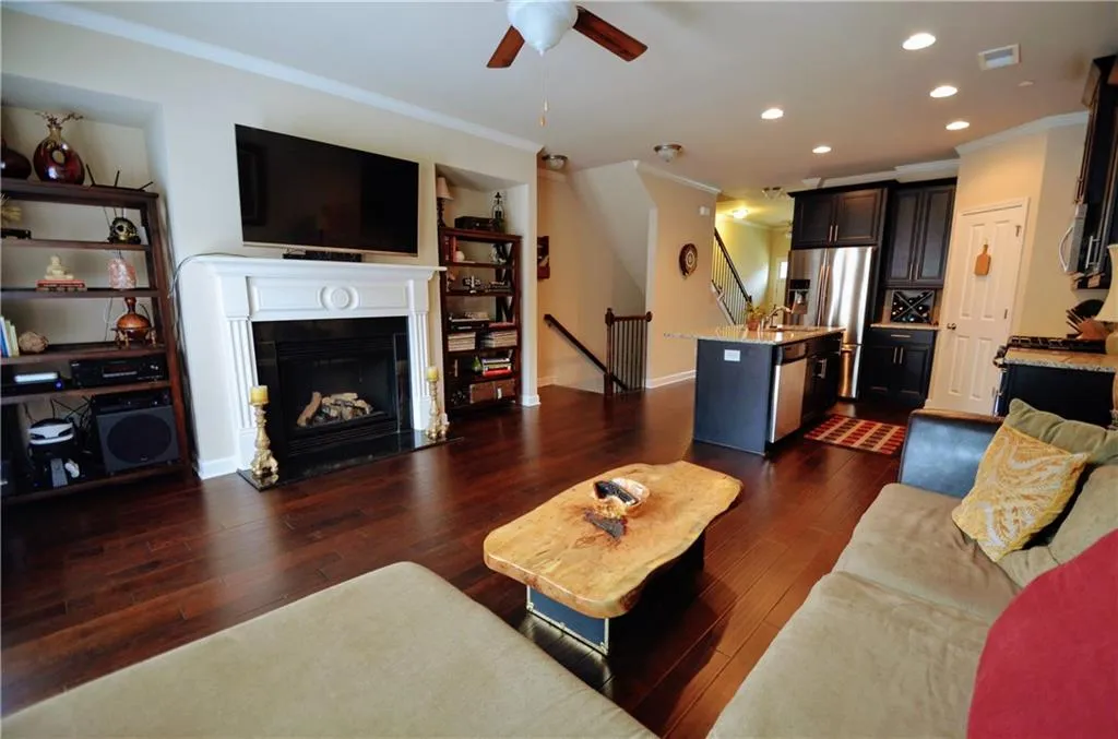 7430 Highland Bluff, Atlanta, Georgia 30328, 3 Bedrooms Bedrooms, ,3 BathroomsBathrooms,Residential,Sold,7430 Highland Bluff,5904378