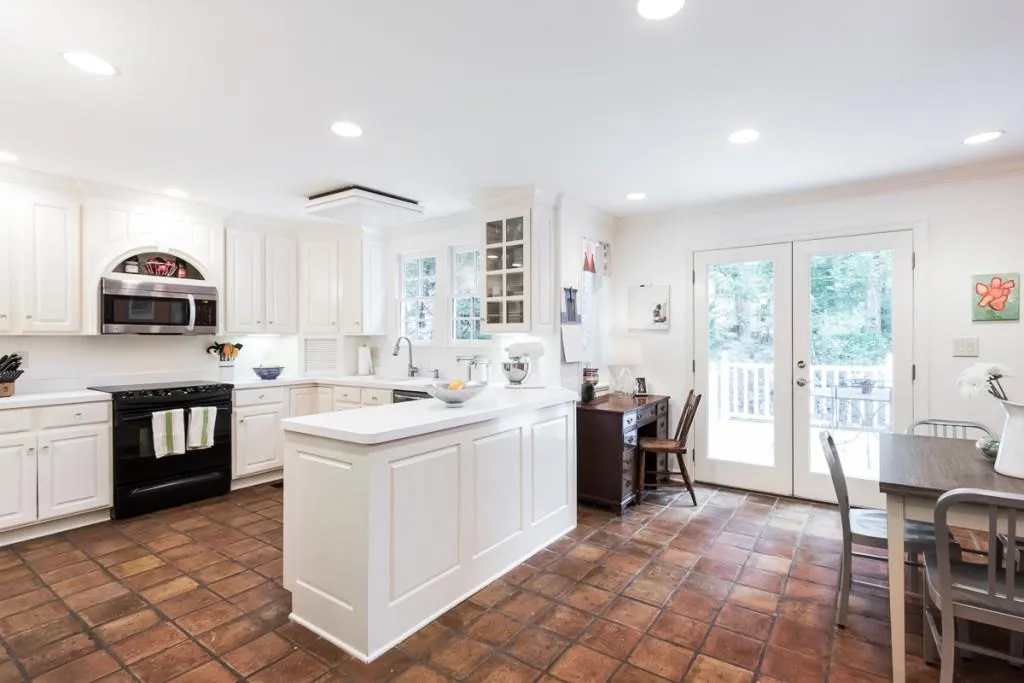 376 Allison Drive, Atlanta, Georgia 30342, 3 Bedrooms Bedrooms, ,3 BathroomsBathrooms,Residential,Sold,376 Allison Drive,5737831