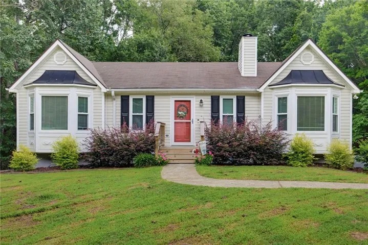 Adorable Ranch home on large lot!