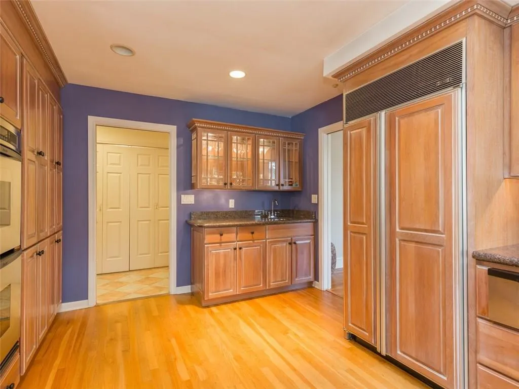 1025 Ridge Tarn, Sandy Springs, Georgia 30350, 4 Bedrooms Bedrooms, ,3 BathroomsBathrooms,Residential,Sold,1025 Ridge Tarn,5774745