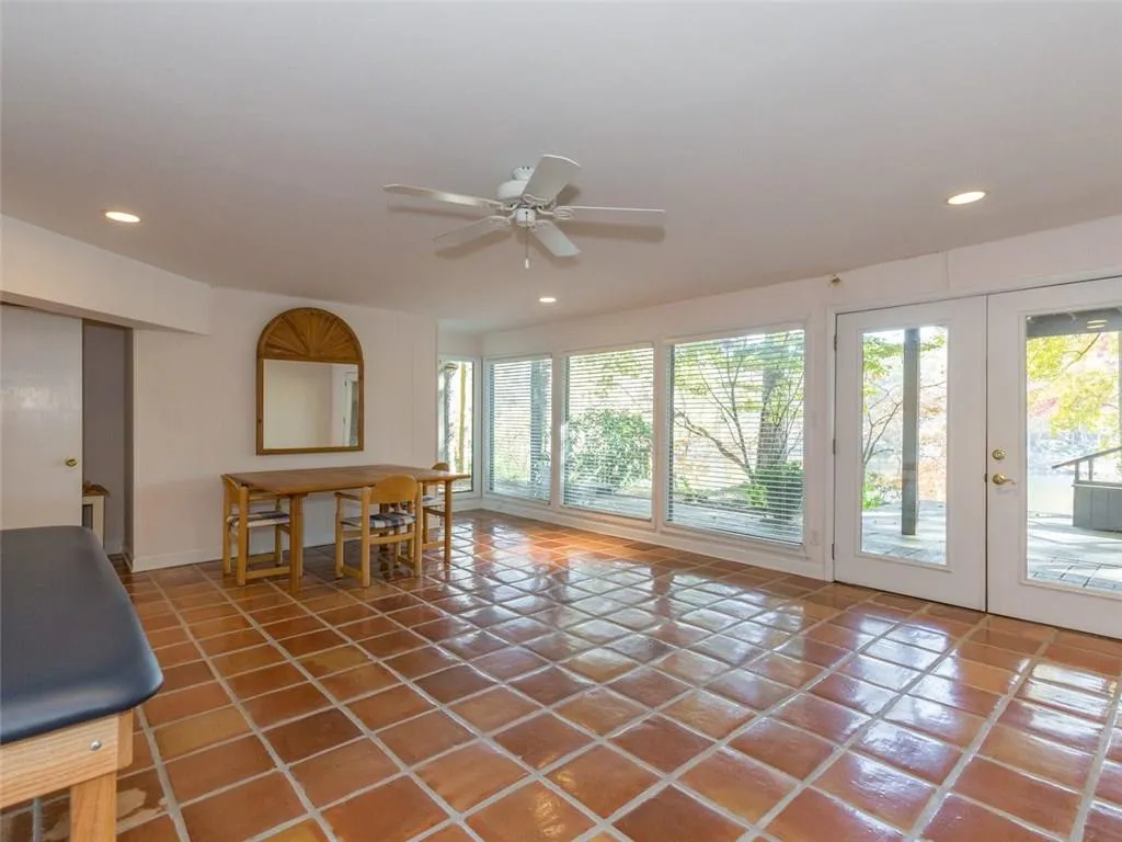 1025 Ridge Tarn, Sandy Springs, Georgia 30350, 4 Bedrooms Bedrooms, ,3 BathroomsBathrooms,Residential,Sold,1025 Ridge Tarn,5774745