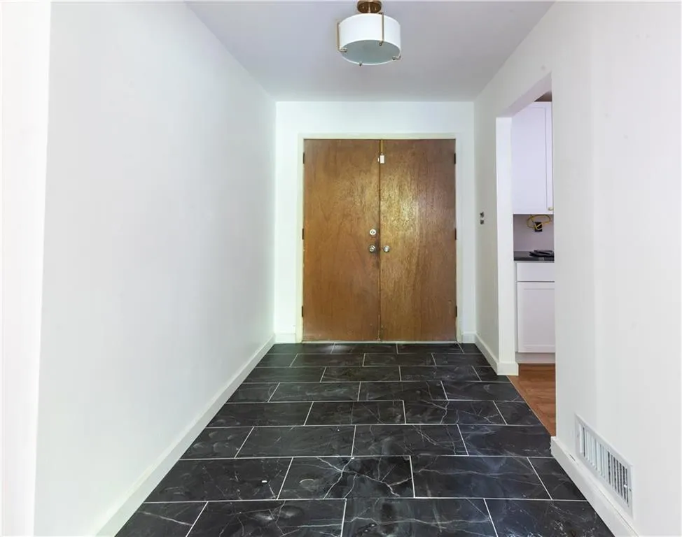 558 Larchmont Drive Nw, Atlanta, Georgia 30318, 4 Bedrooms Bedrooms, ,2 BathroomsBathrooms,Residential,Sold,558 Larchmont Drive Nw,7550677