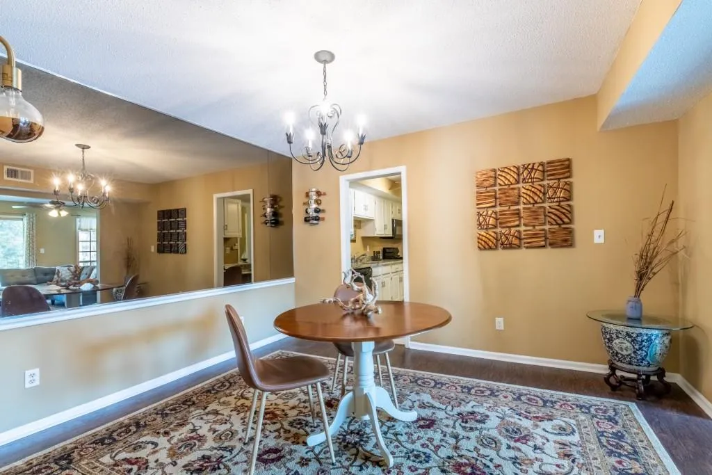 6851 Roswell Road Unit K-11, Sandy Springs, Georgia 30328, 2 Bedrooms Bedrooms, ,2 BathroomsBathrooms,Residential,Sold,6851 Roswell Road Unit K-11,7031818