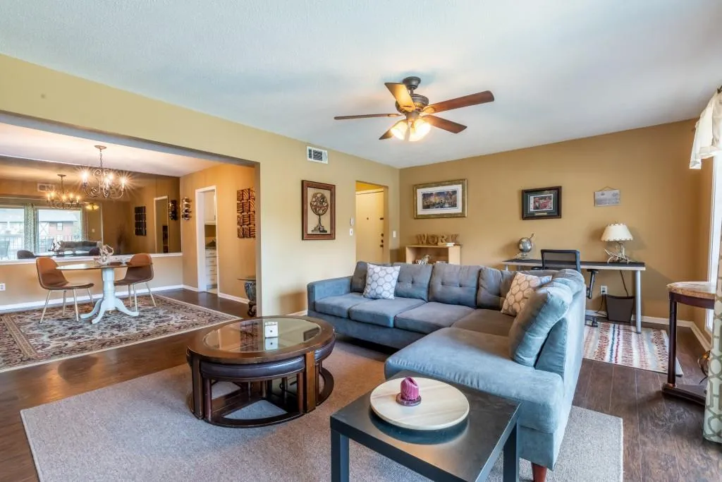 6851 Roswell Road Unit K-11, Sandy Springs, Georgia 30328, 2 Bedrooms Bedrooms, ,2 BathroomsBathrooms,Residential,Sold,6851 Roswell Road Unit K-11,7031818