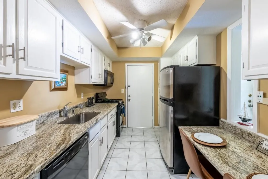 6851 Roswell Road Unit K-11, Sandy Springs, Georgia 30328, 2 Bedrooms Bedrooms, ,2 BathroomsBathrooms,Residential,Sold,6851 Roswell Road Unit K-11,7031818