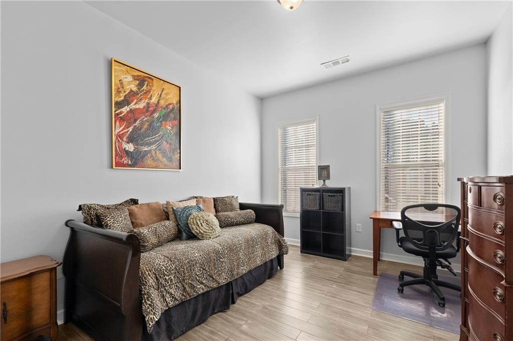 Secondary bedroom