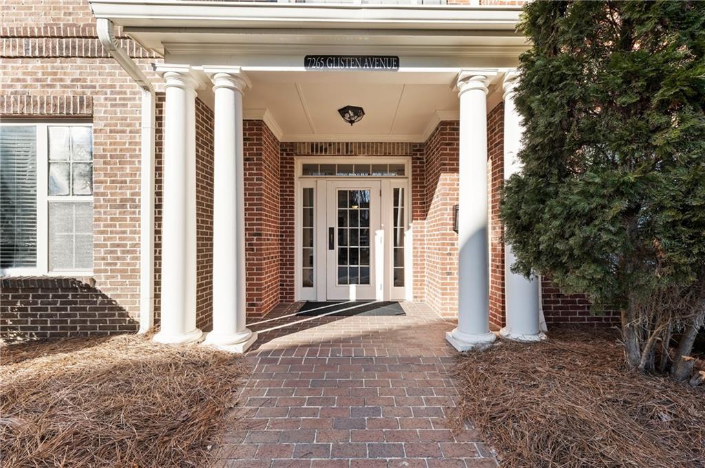 Gated m
ain building entrance