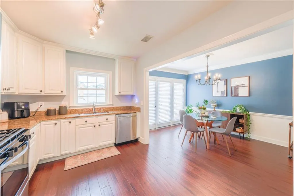 103 Mount Vernon Circle, Atlanta, Georgia 30338, 2 Bedrooms Bedrooms, ,2 BathroomsBathrooms,Residential,For Sale,103 Mount Vernon Circle,7648750