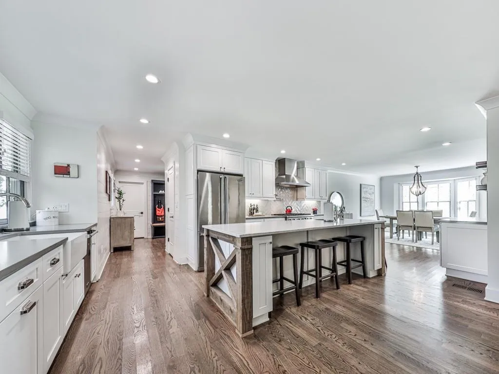 840 Edgewater Trail, Atlanta, Georgia 30328, 5 Bedrooms Bedrooms, ,4 BathroomsBathrooms,Residential,Sold,840 Edgewater Trail,6973024