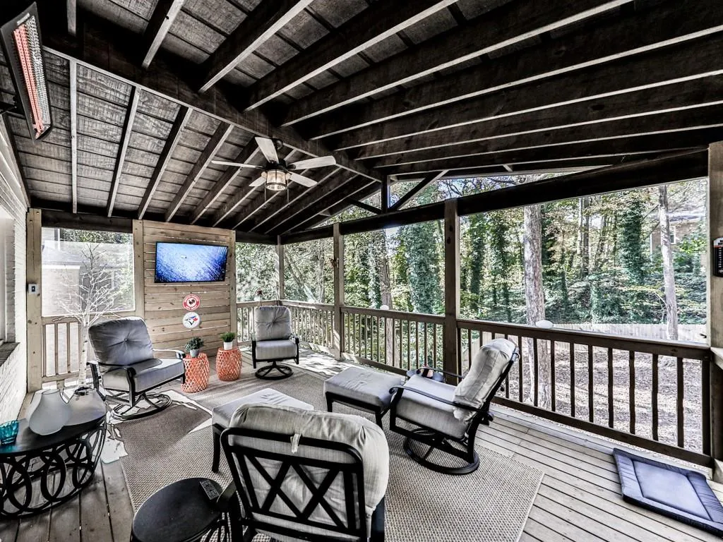 840 Edgewater Trail, Atlanta, Georgia 30328, 5 Bedrooms Bedrooms, ,4 BathroomsBathrooms,Residential,Sold,840 Edgewater Trail,6973024