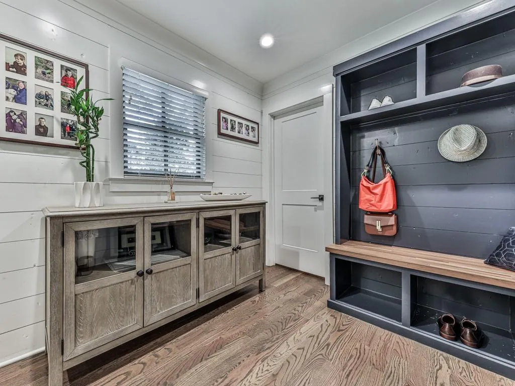 840 Edgewater Trail, Atlanta, Georgia 30328, 5 Bedrooms Bedrooms, ,4 BathroomsBathrooms,Residential,Sold,840 Edgewater Trail,6973024